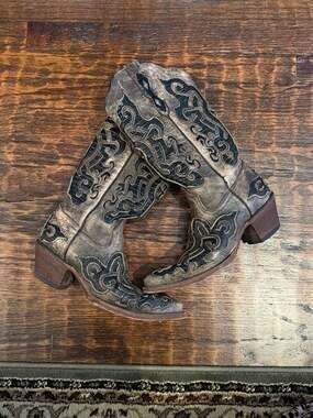 Tanner Mark Women's Black Cross Inlay Hand Tooled Leather Cowboy Boots